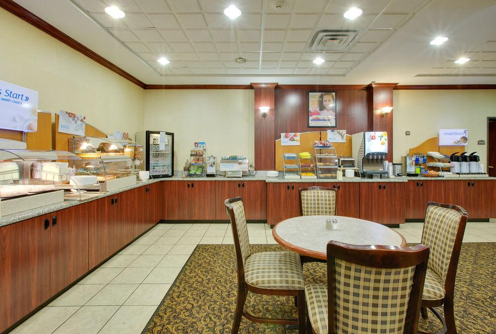 Holiday Inn Express Hotel & Suites Abilene Mall South By Ihg Exterior photo