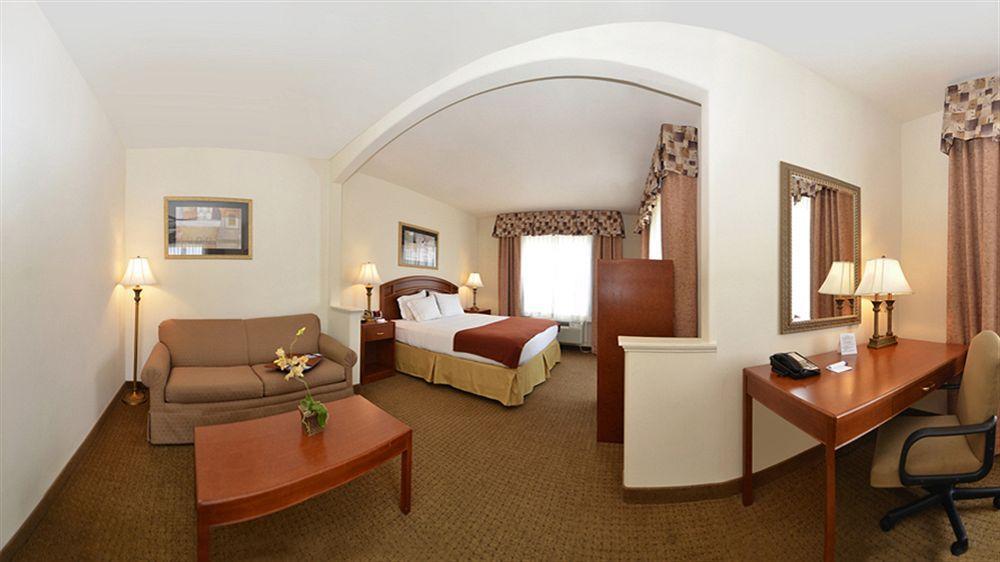 Holiday Inn Express Hotel & Suites Abilene Mall South By Ihg Exterior photo