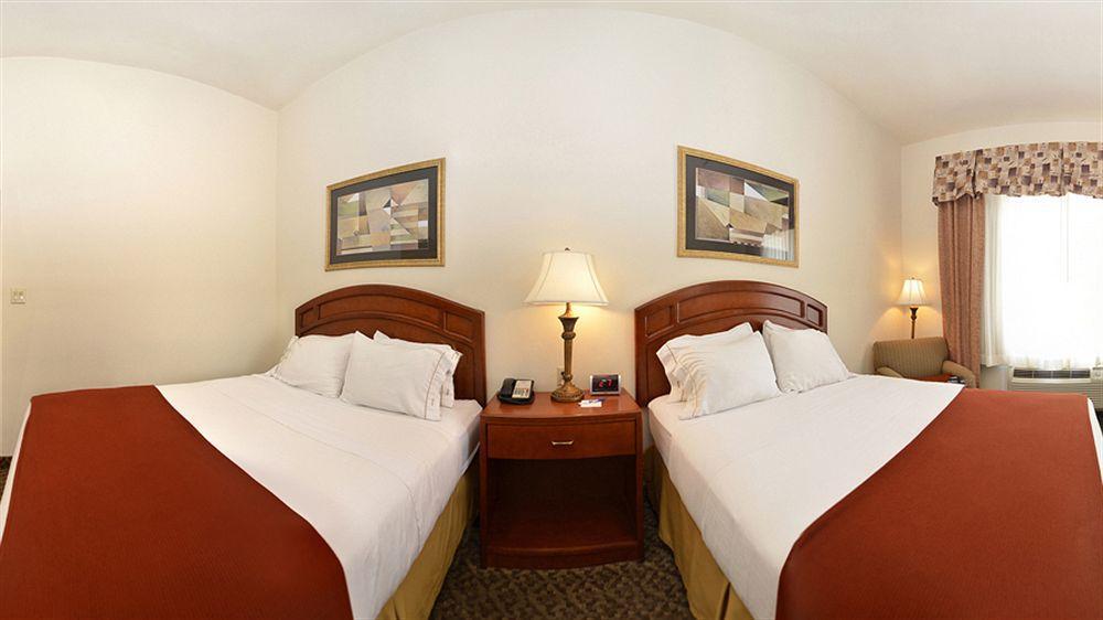 Holiday Inn Express Hotel & Suites Abilene Mall South By Ihg Exterior photo