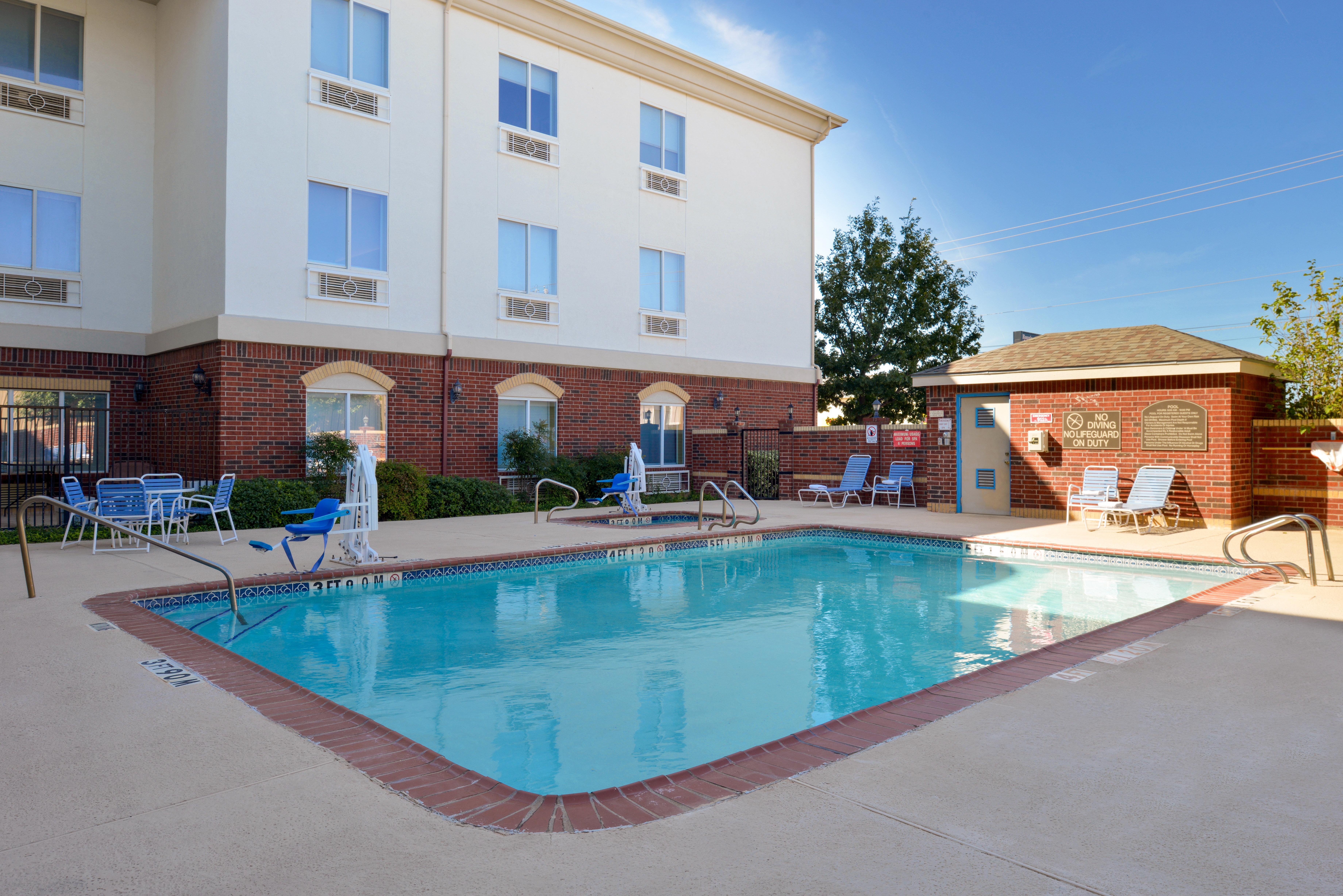 Holiday Inn Express Hotel & Suites Abilene Mall South By Ihg Exterior photo