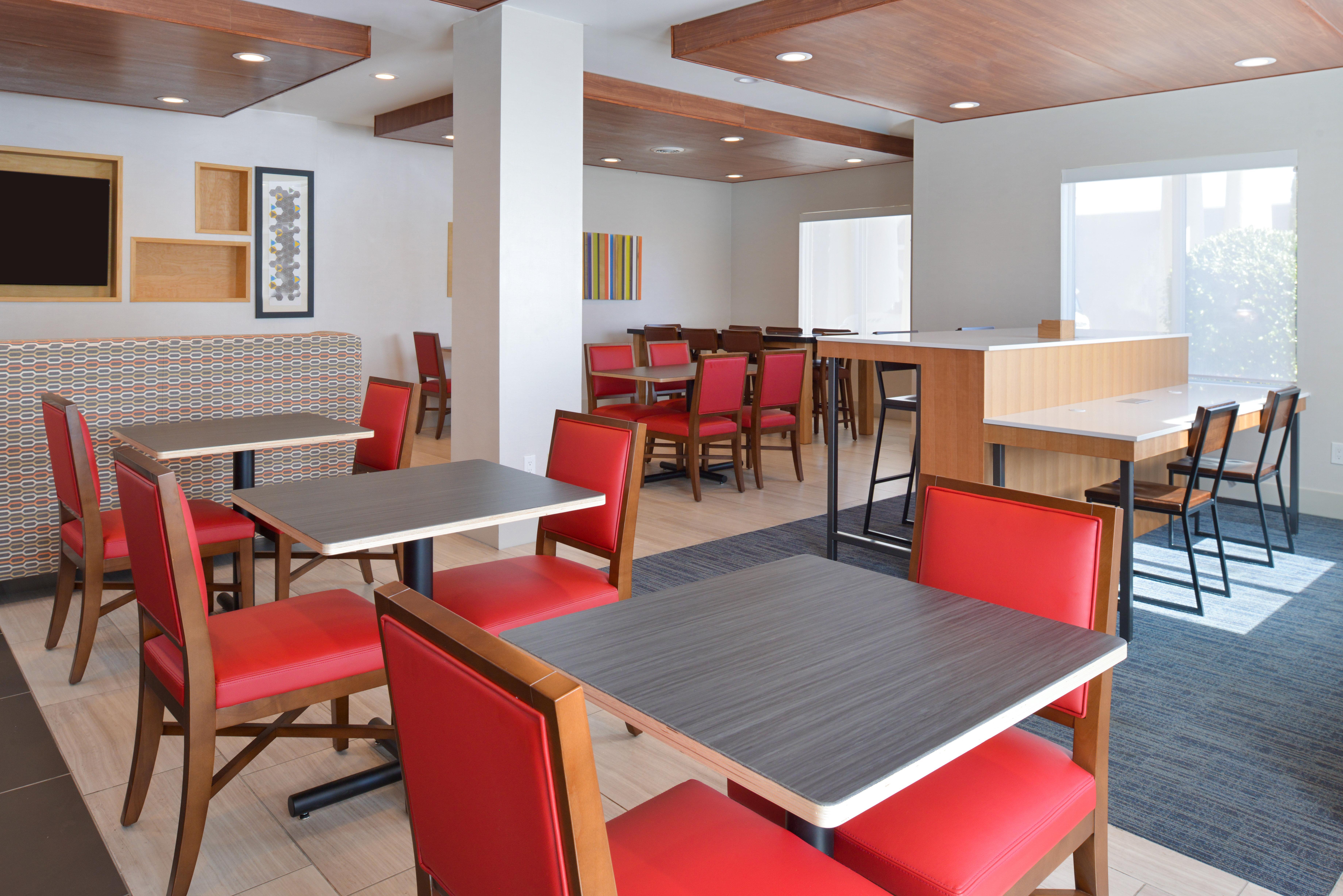 Holiday Inn Express Hotel & Suites Abilene Mall South By Ihg Exterior photo