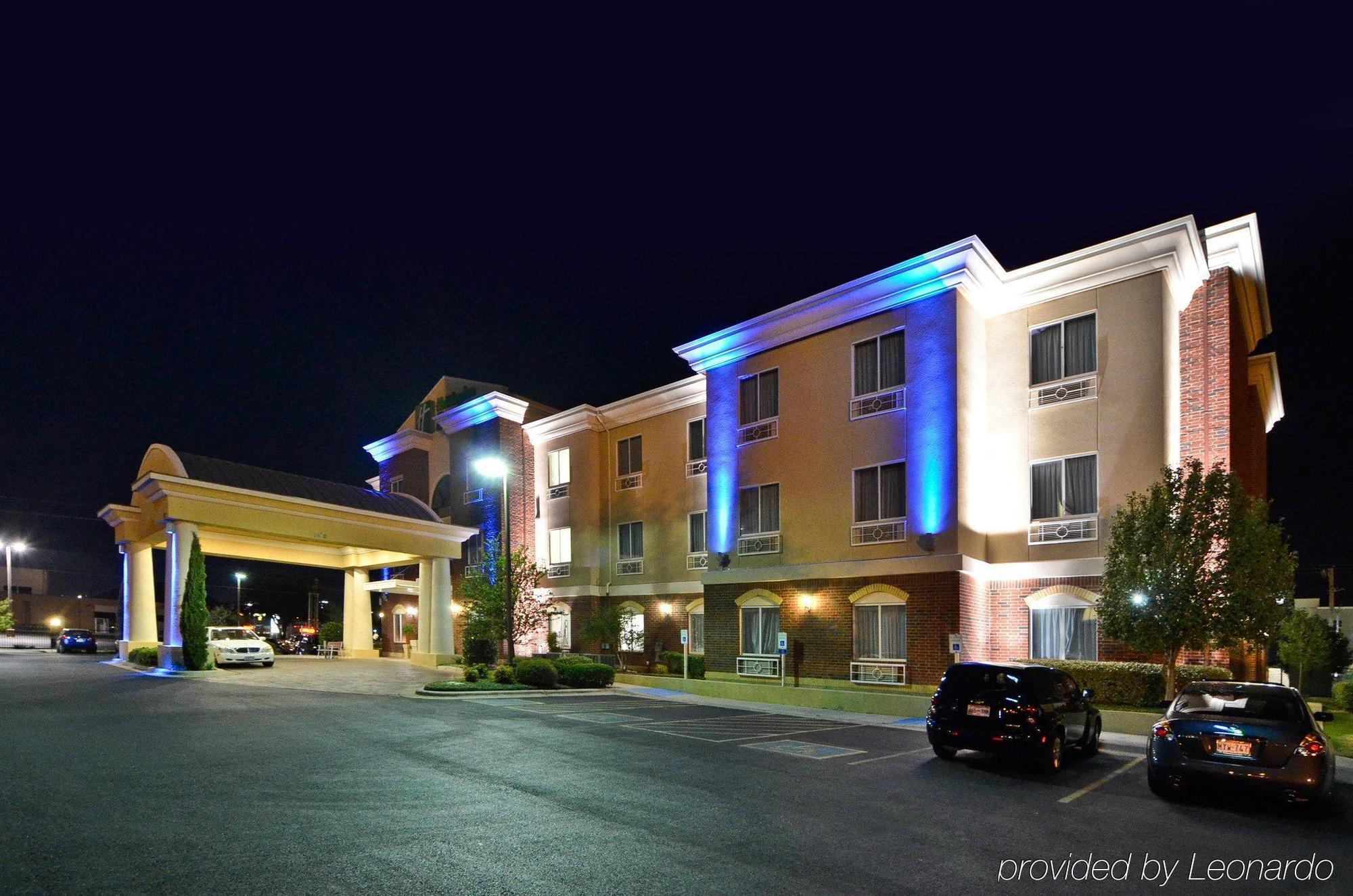 Holiday Inn Express Hotel & Suites Abilene Mall South By Ihg Exterior photo