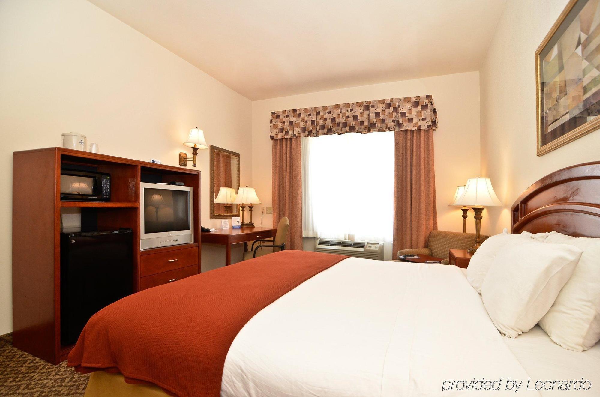 Holiday Inn Express Hotel & Suites Abilene Mall South By Ihg Room photo