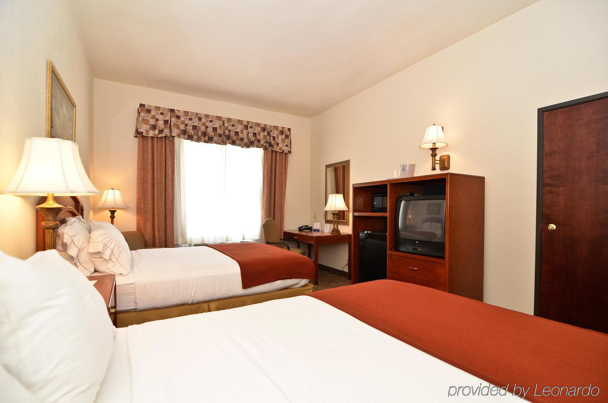 Holiday Inn Express Hotel & Suites Abilene Mall South By Ihg Room photo